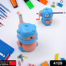 Kids pencil sharpener with removable tray